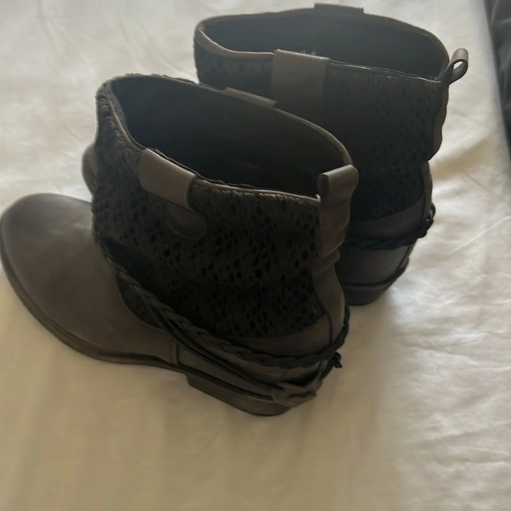 Booties - Picture 3 of 5